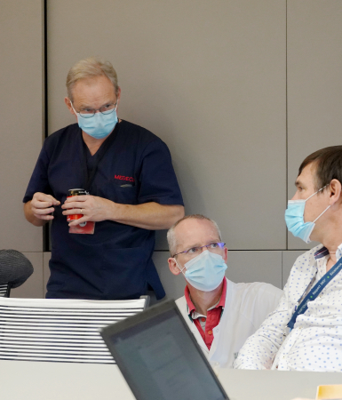 Première « task force » & création du comité scientifique 